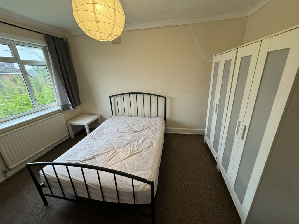 Room Winchester Road in Southampton