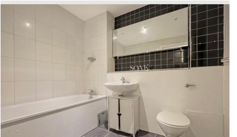 Room Albert Road in Greater London