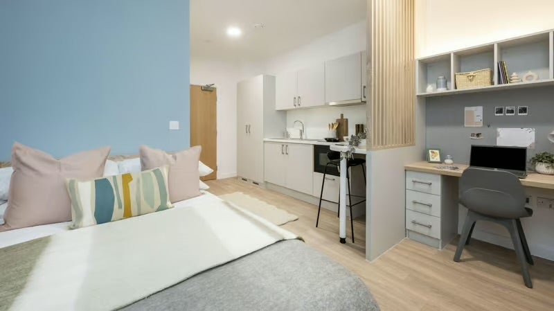 Flat Rusholme Place in Manchester