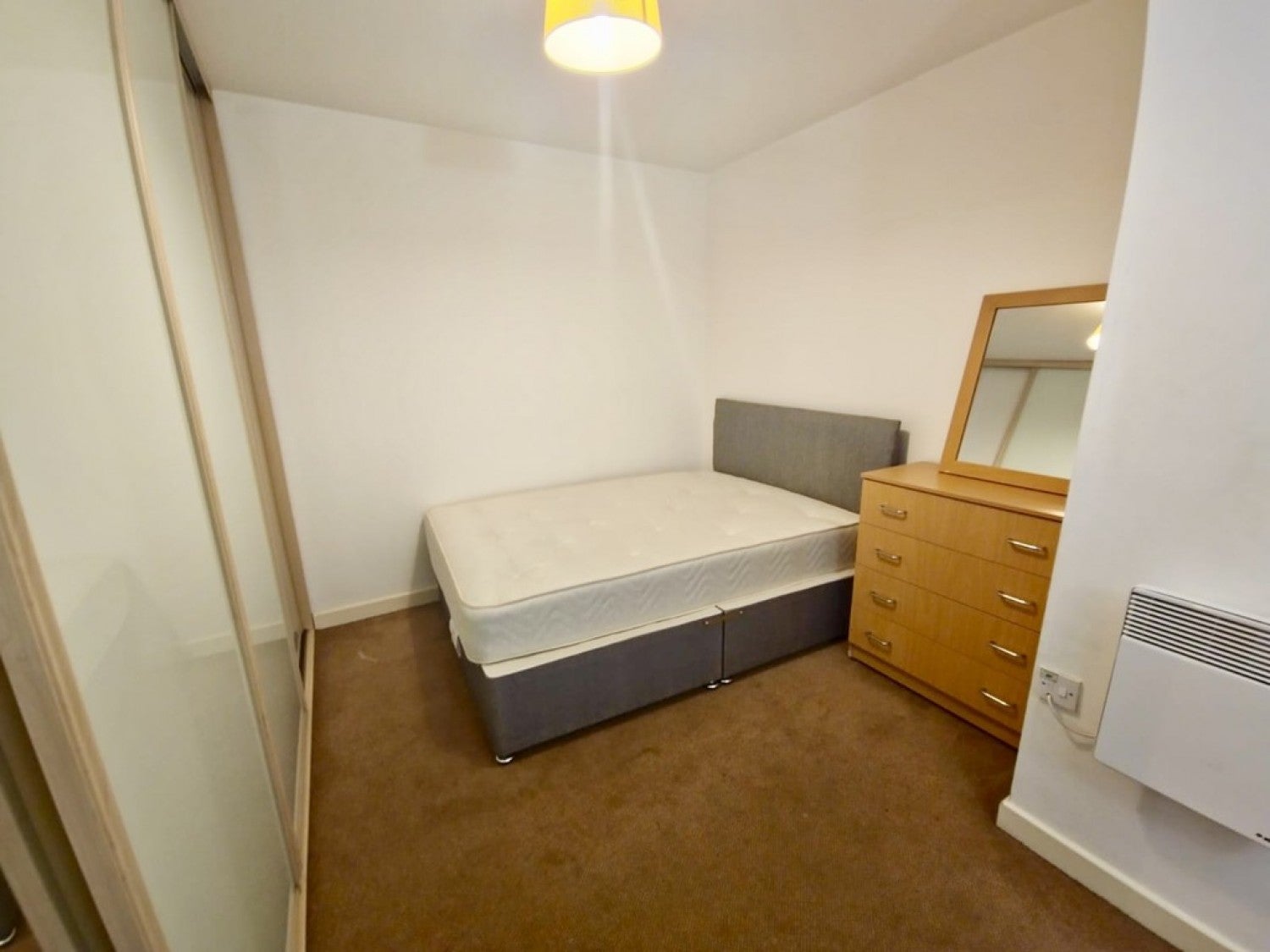 Flat Upper Allen Street in Sheffield