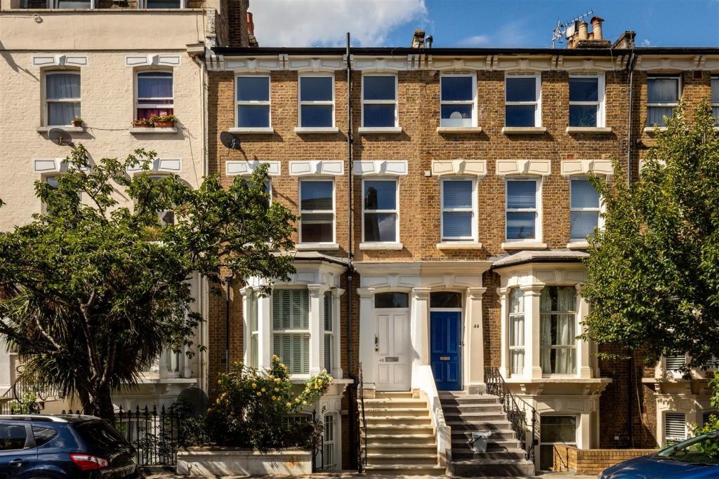 Flat Minford Gardens in Greater London