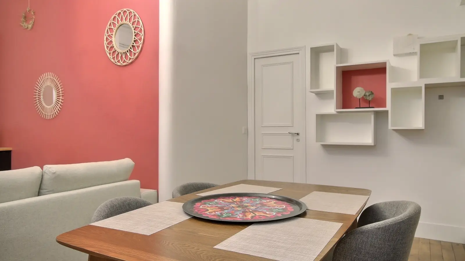 Flat Rue Claude-Rodier in Paris