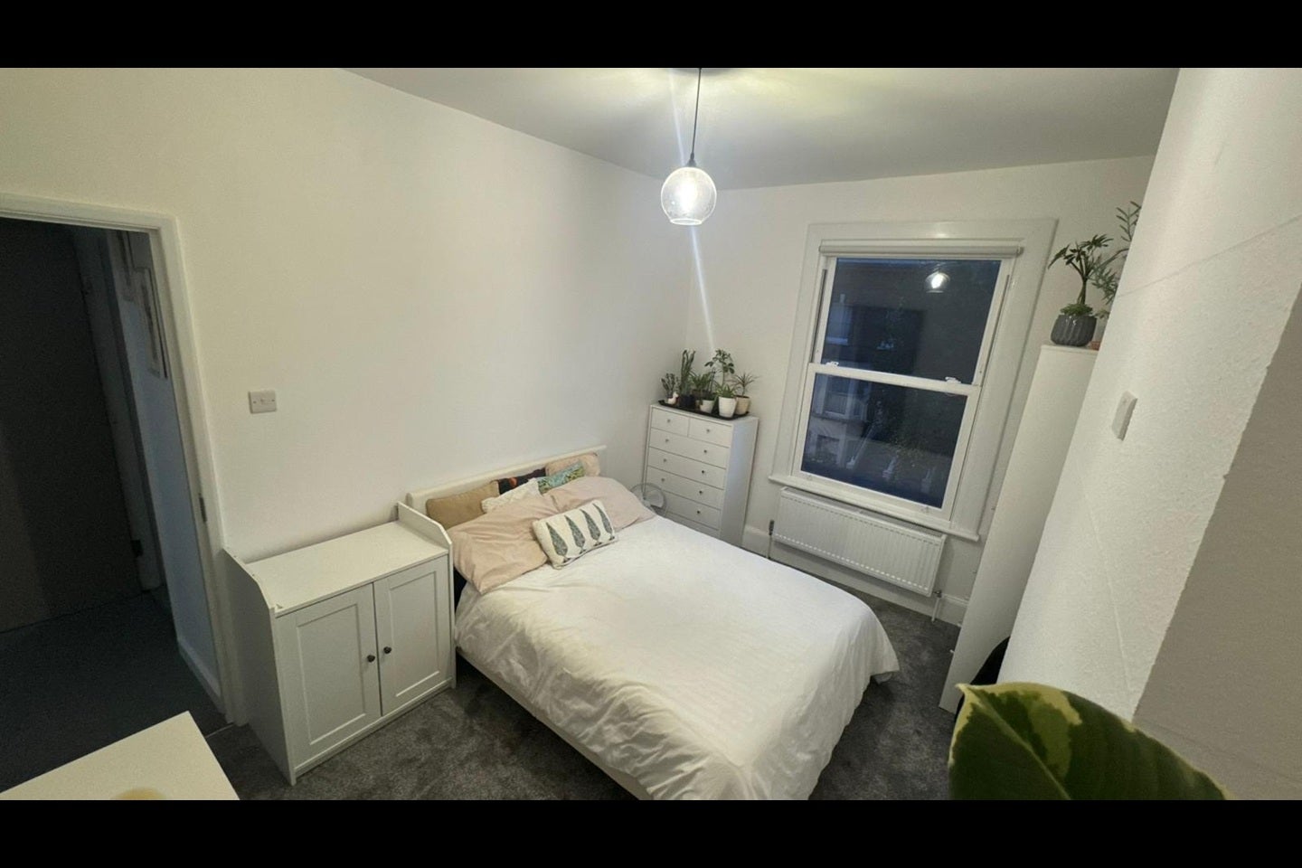 Room Bravington Road in City of Westminster