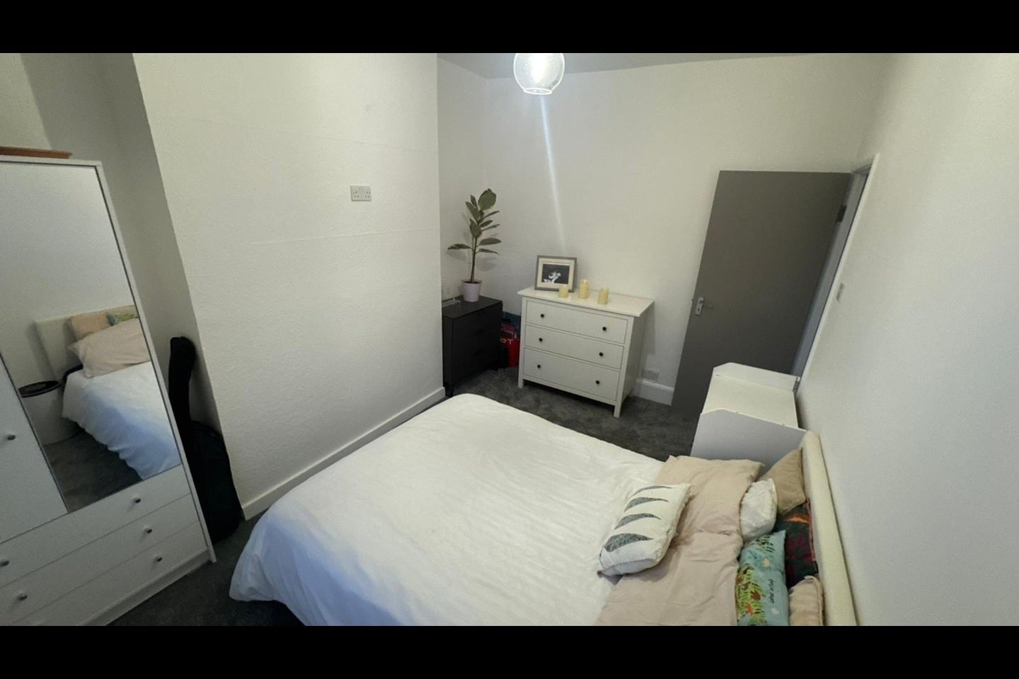 Room Bravington Road in City of Westminster