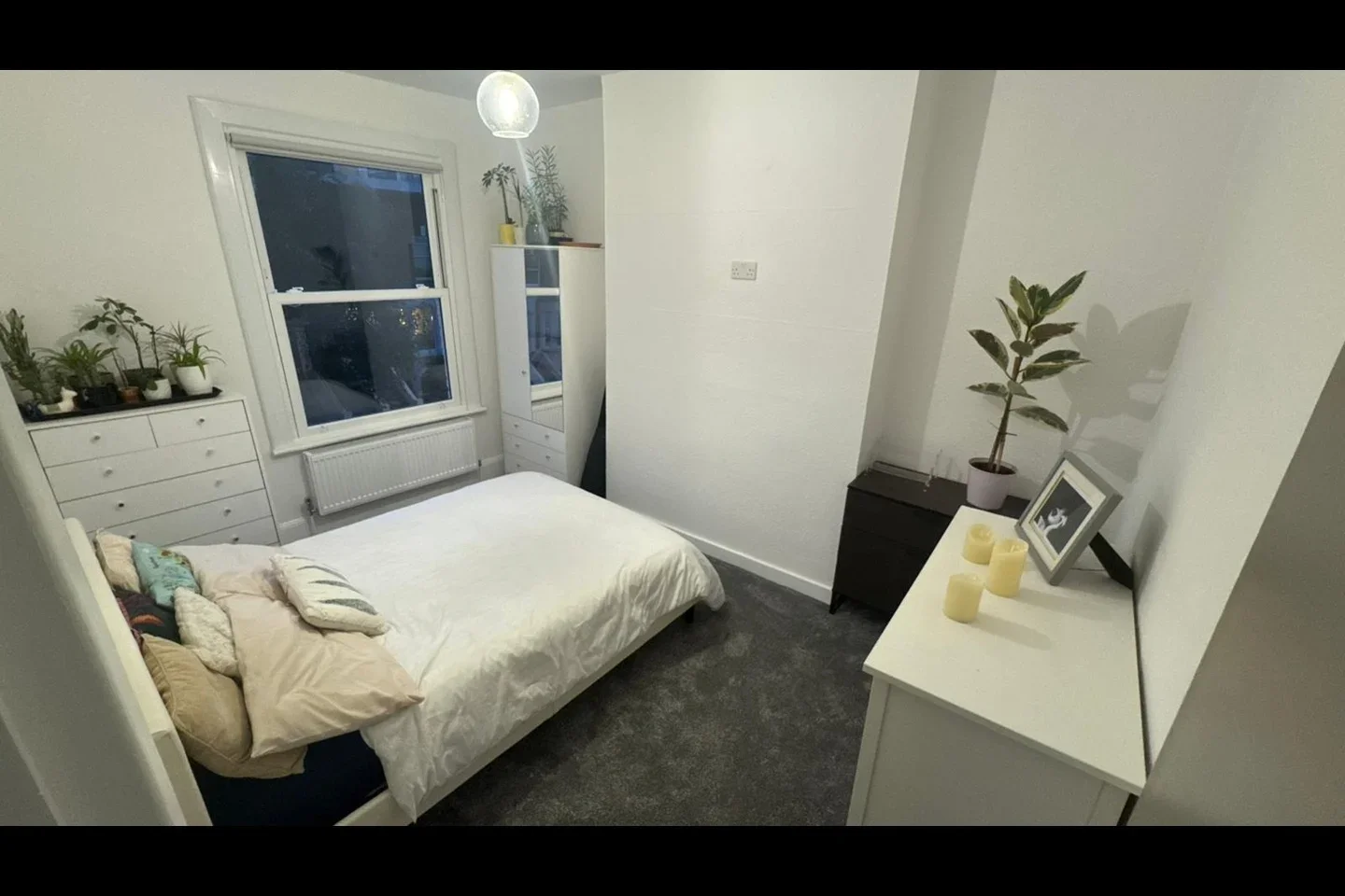Room Bravington Road in City of Westminster