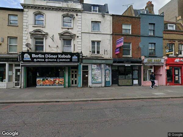 House Wandsworth High Street in Greater London
