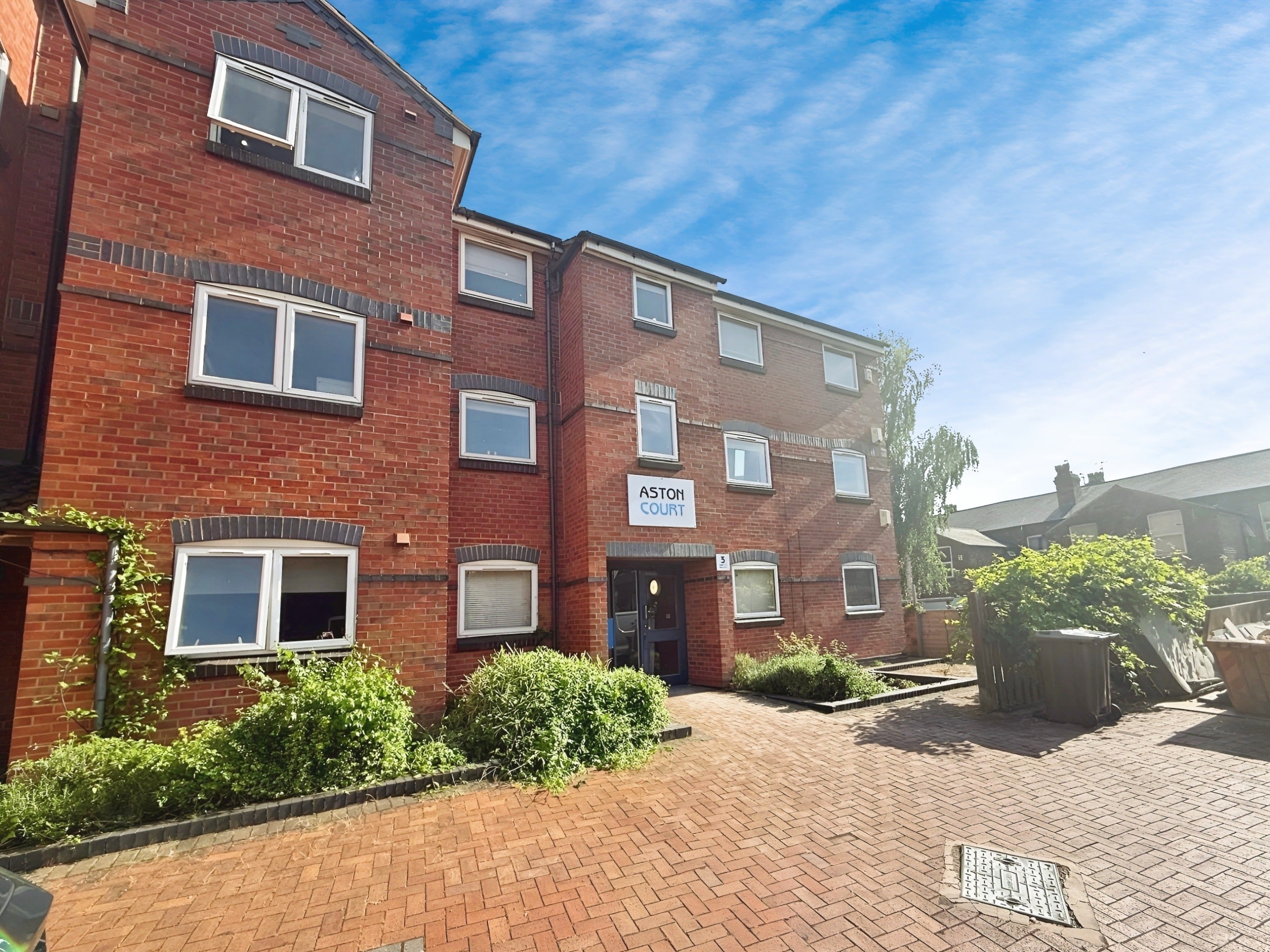 Flat Barrique Road in Nottingham