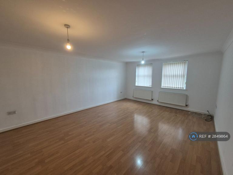 Flat East Prescot Road in Liverpool