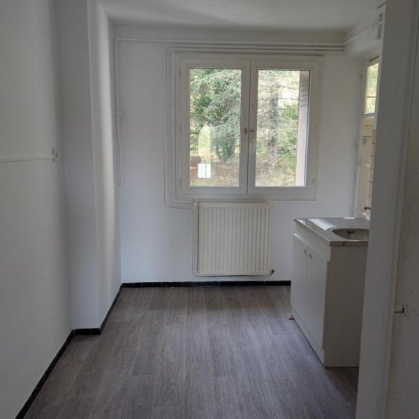 Appartement Route de Tramolé à Les Éparres