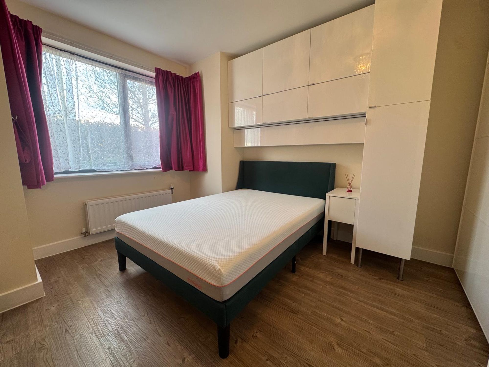 Room Jack Dimmer Close in Greater London