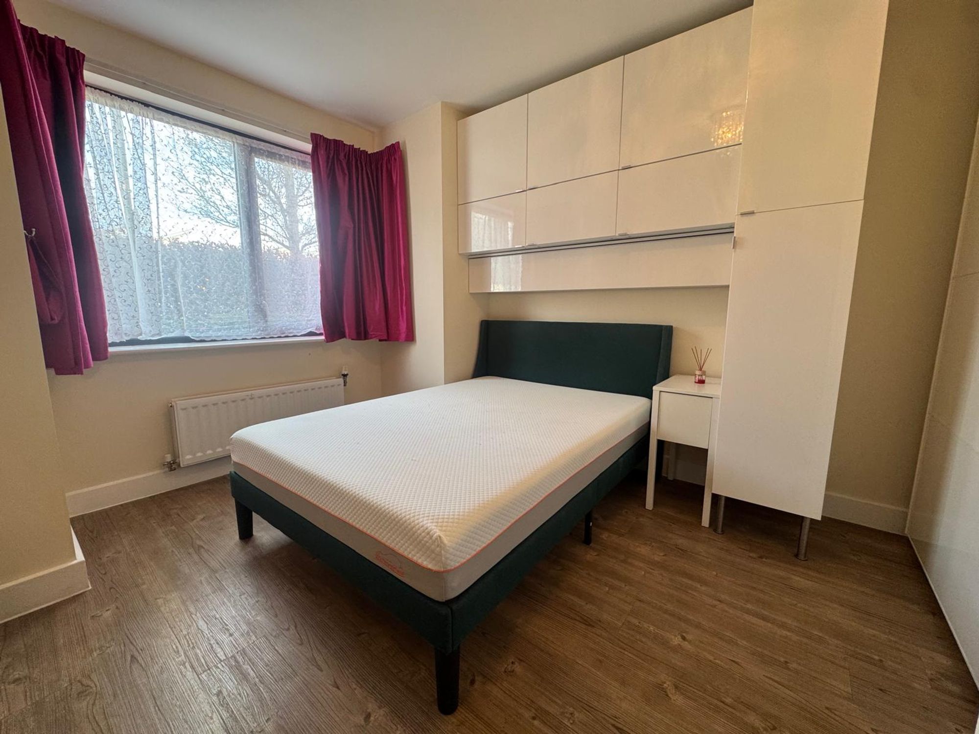 Room Jack Dimmer Close in Greater London