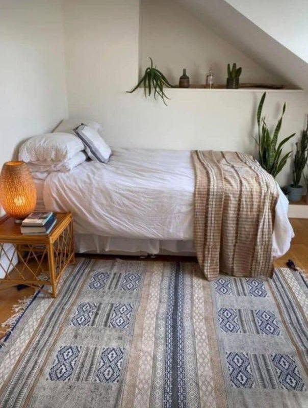 Room West Bank in Greater London
