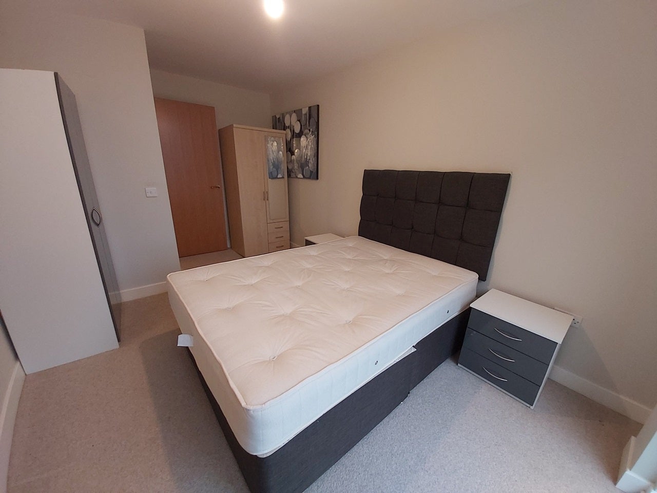 Flat Ordsall Lane in Salford