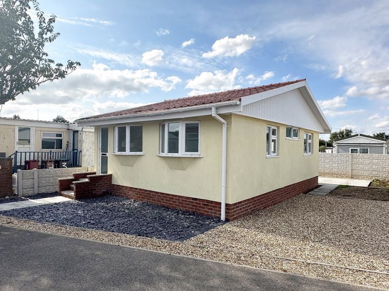House Maple Avenue in Flixborough