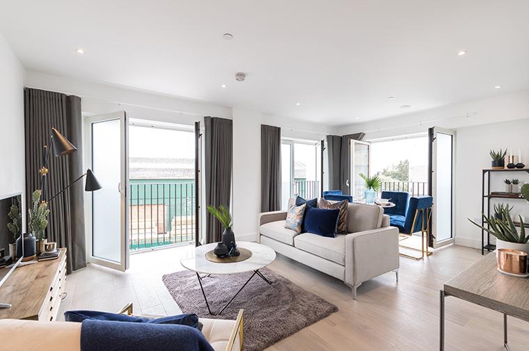 Flat Exchange Gardens in Greater London
