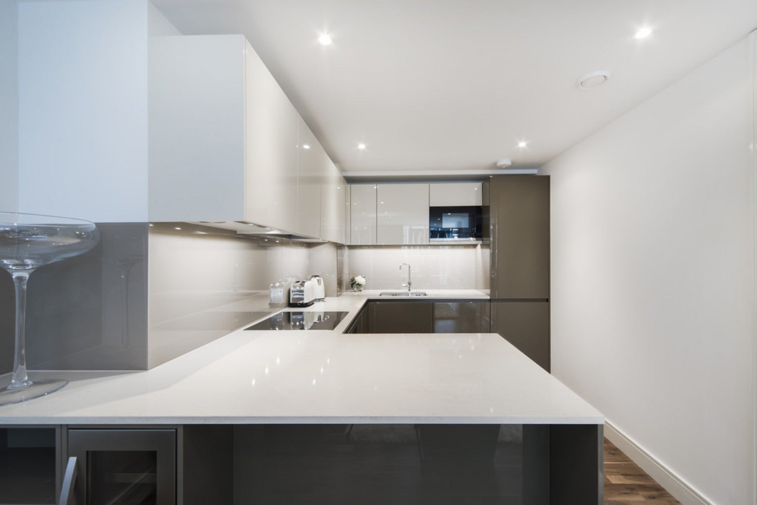 Flat Juniper Drive in Greater London