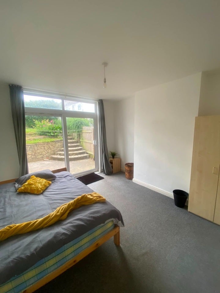 Room Muller Road in Bristol