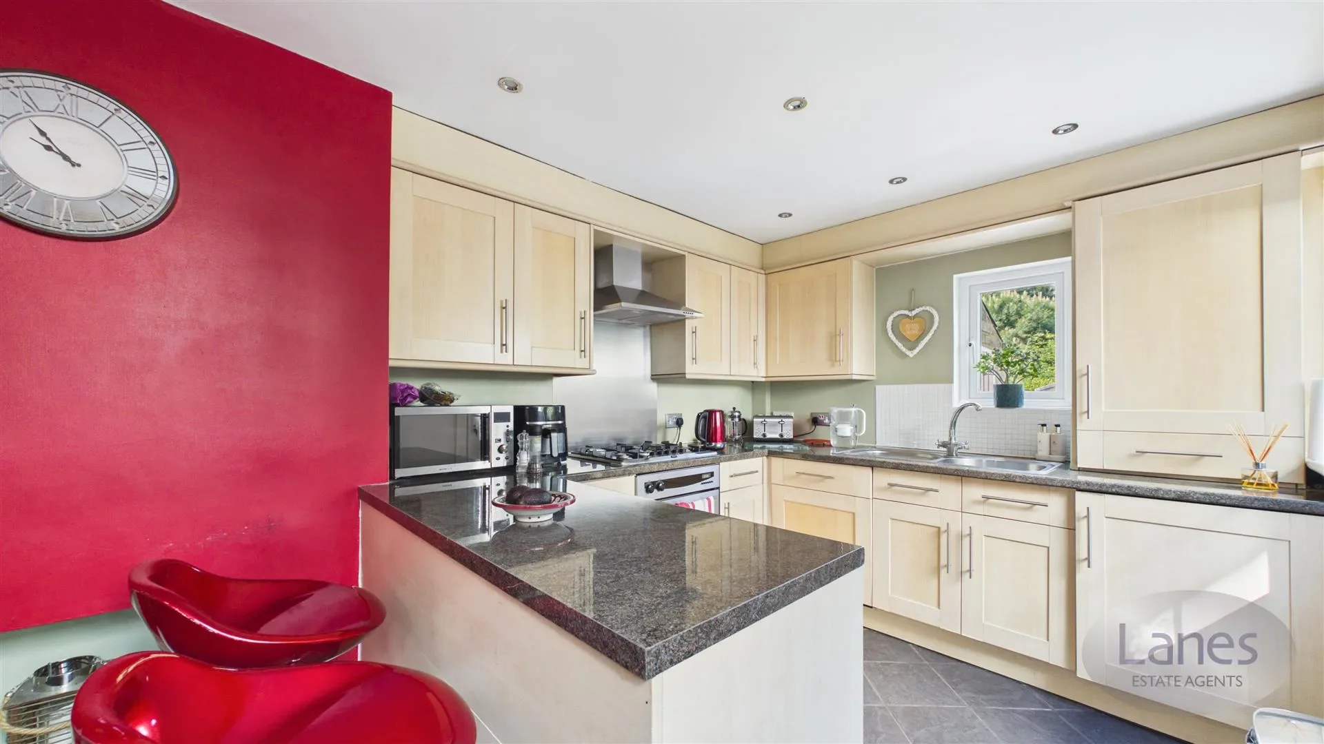 House Lordship Road in Broxbourne