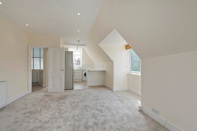 Flat Castello Avenue in Greater London