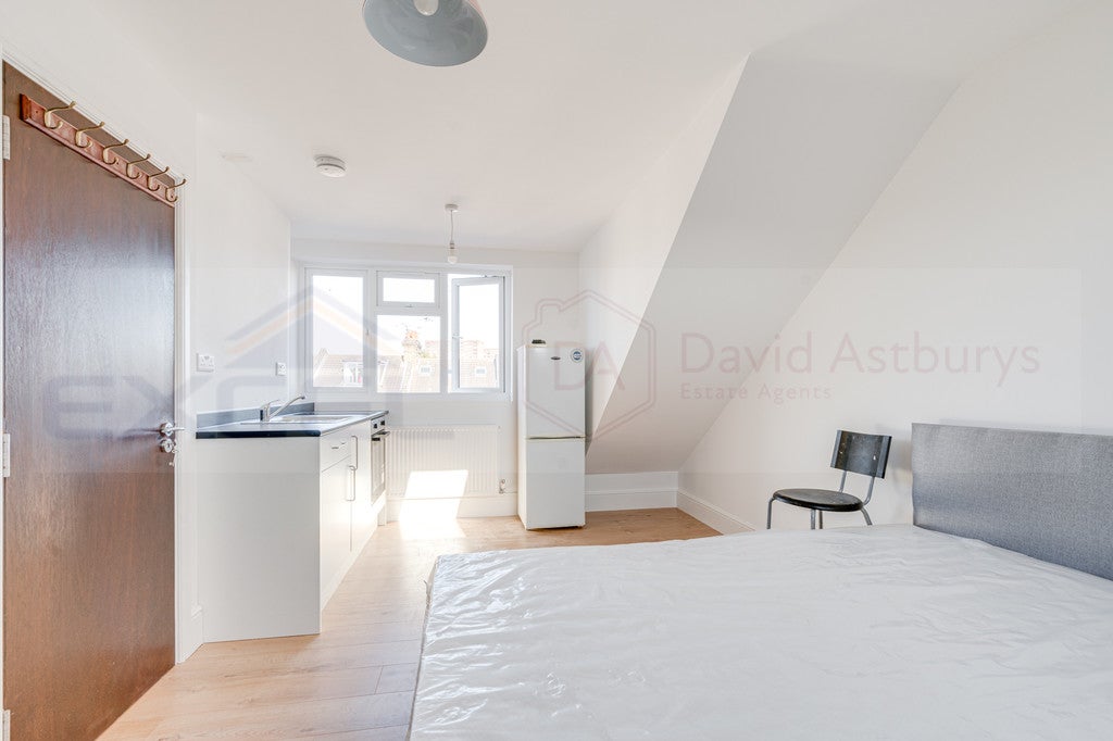 Flat Portnall Road in City of Westminster