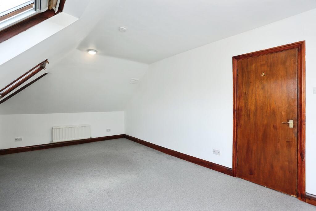 Flat Inchmery Road in Greater London