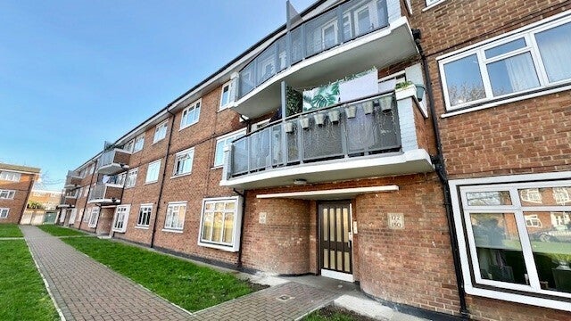 House Bader Way in Greater London