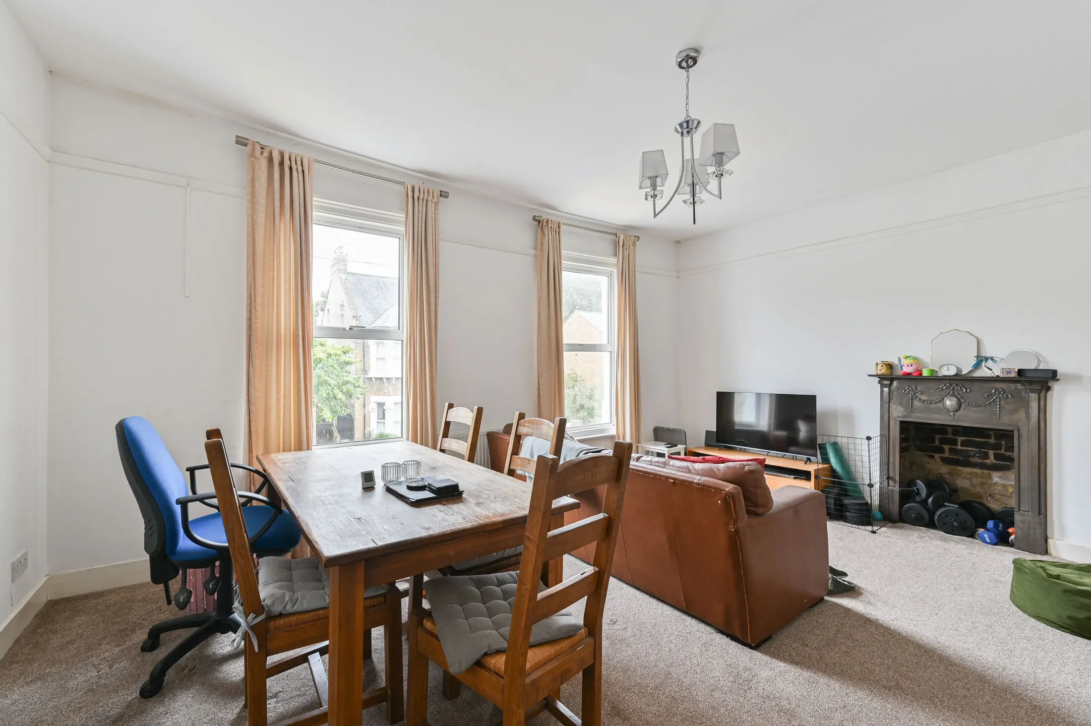 Flat Cavendish Road in Greater London