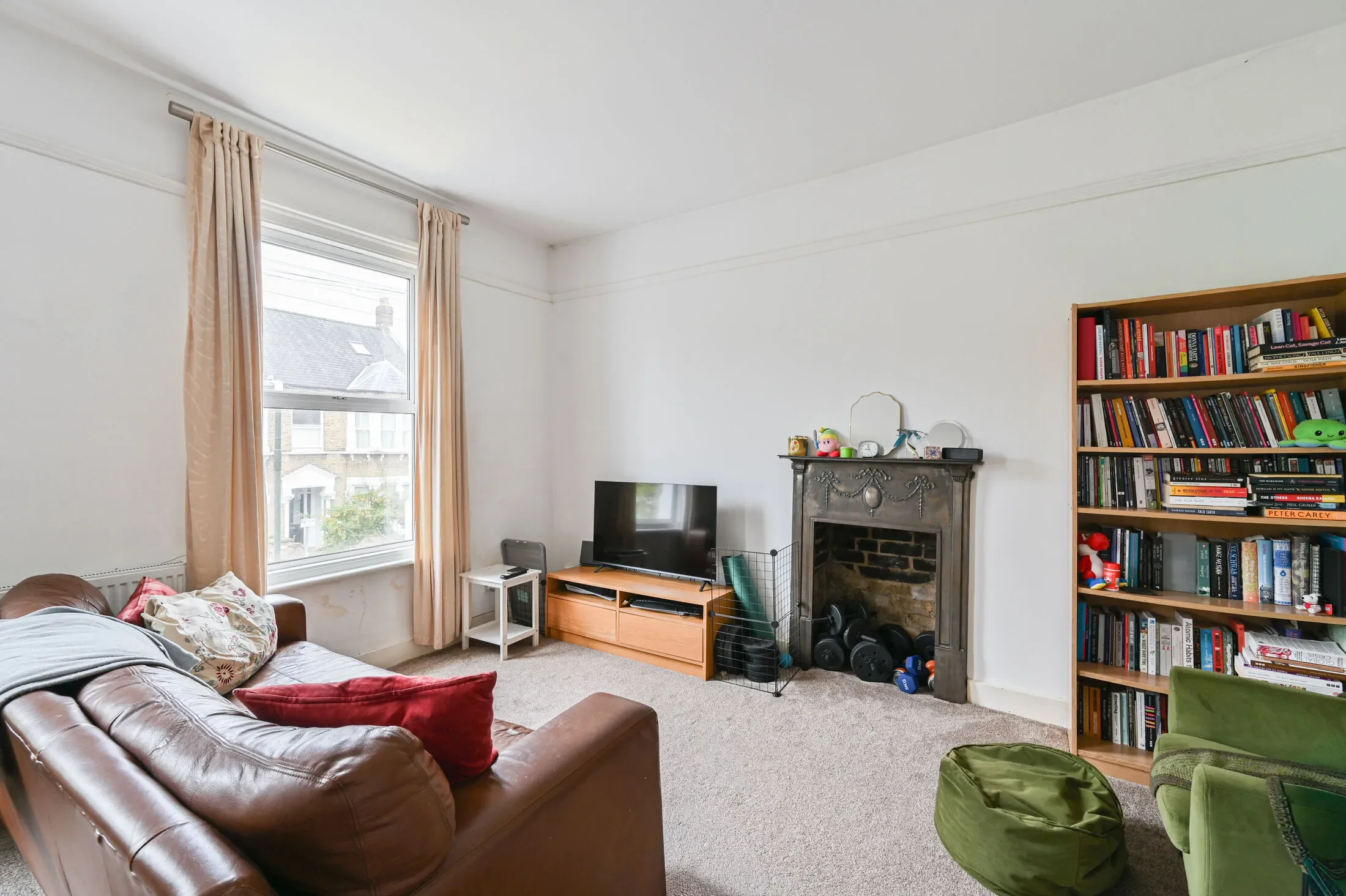 Flat Cavendish Road in Greater London