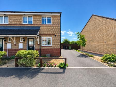 House Forbes Drive in Corby