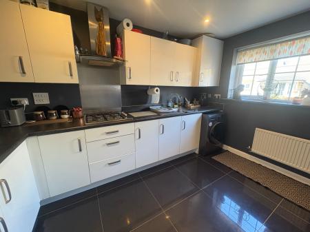 House Forbes Drive in Corby