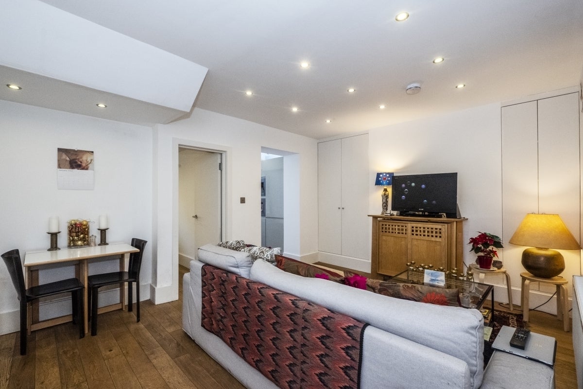 Flat Shirland Road in City of Westminster