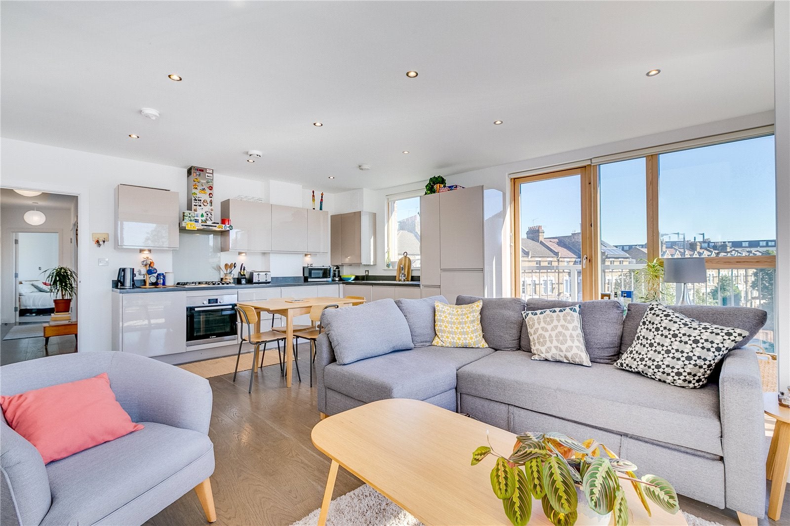 Flat Southampton Way in Greater London