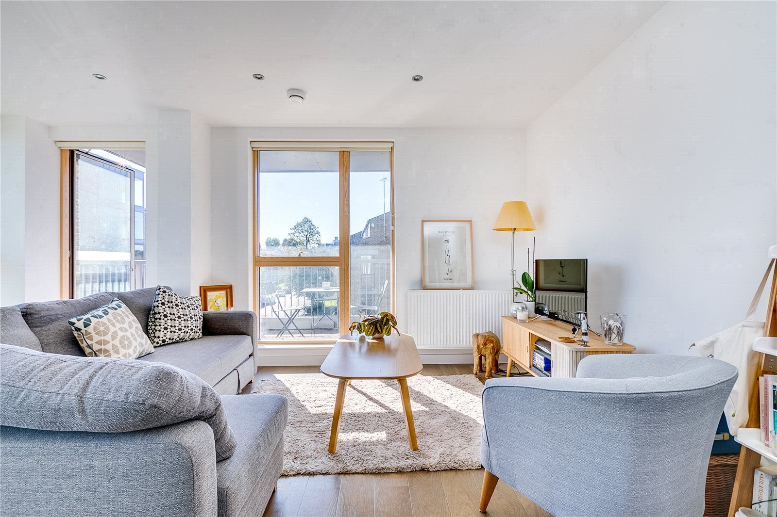 Flat Southampton Way in Greater London