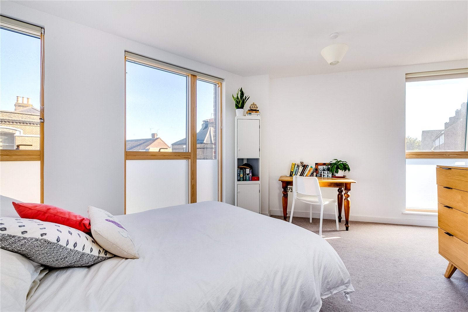 Flat Southampton Way in Greater London