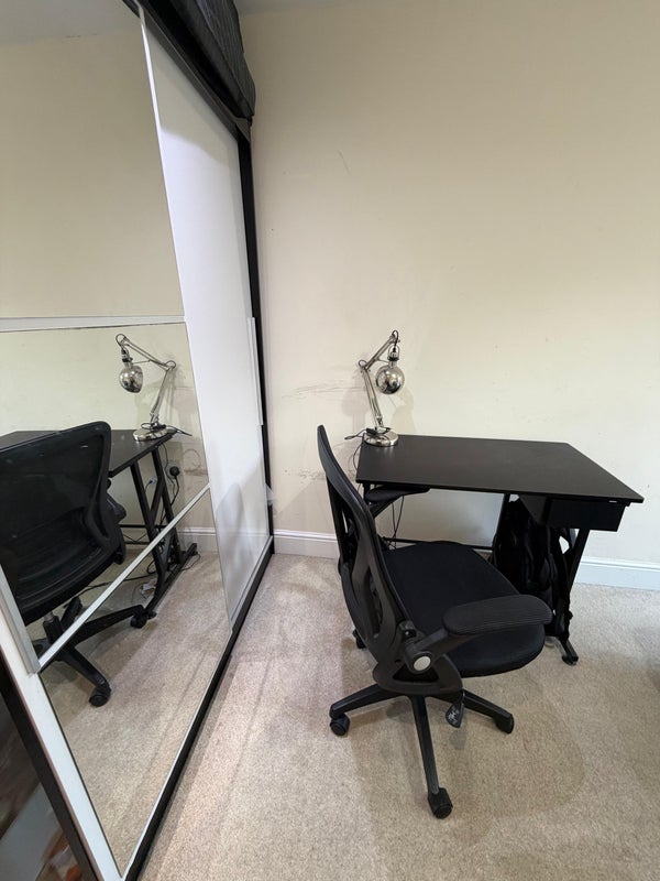 Room Beaulieu Close in Greater London