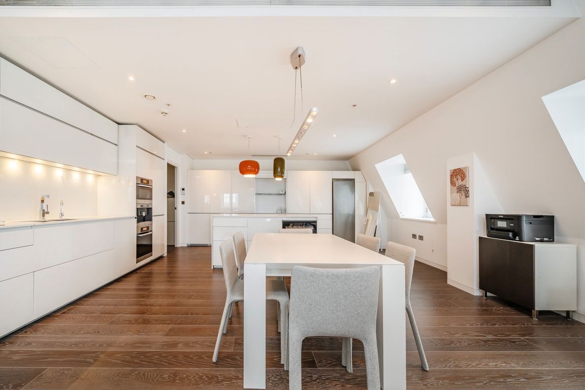 Flat Aldwych in City of Westminster