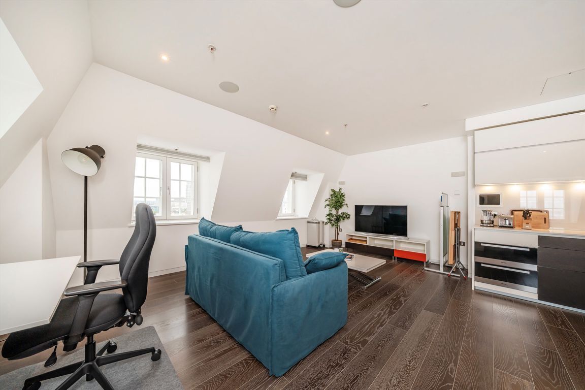 Flat Aldwych in City of Westminster