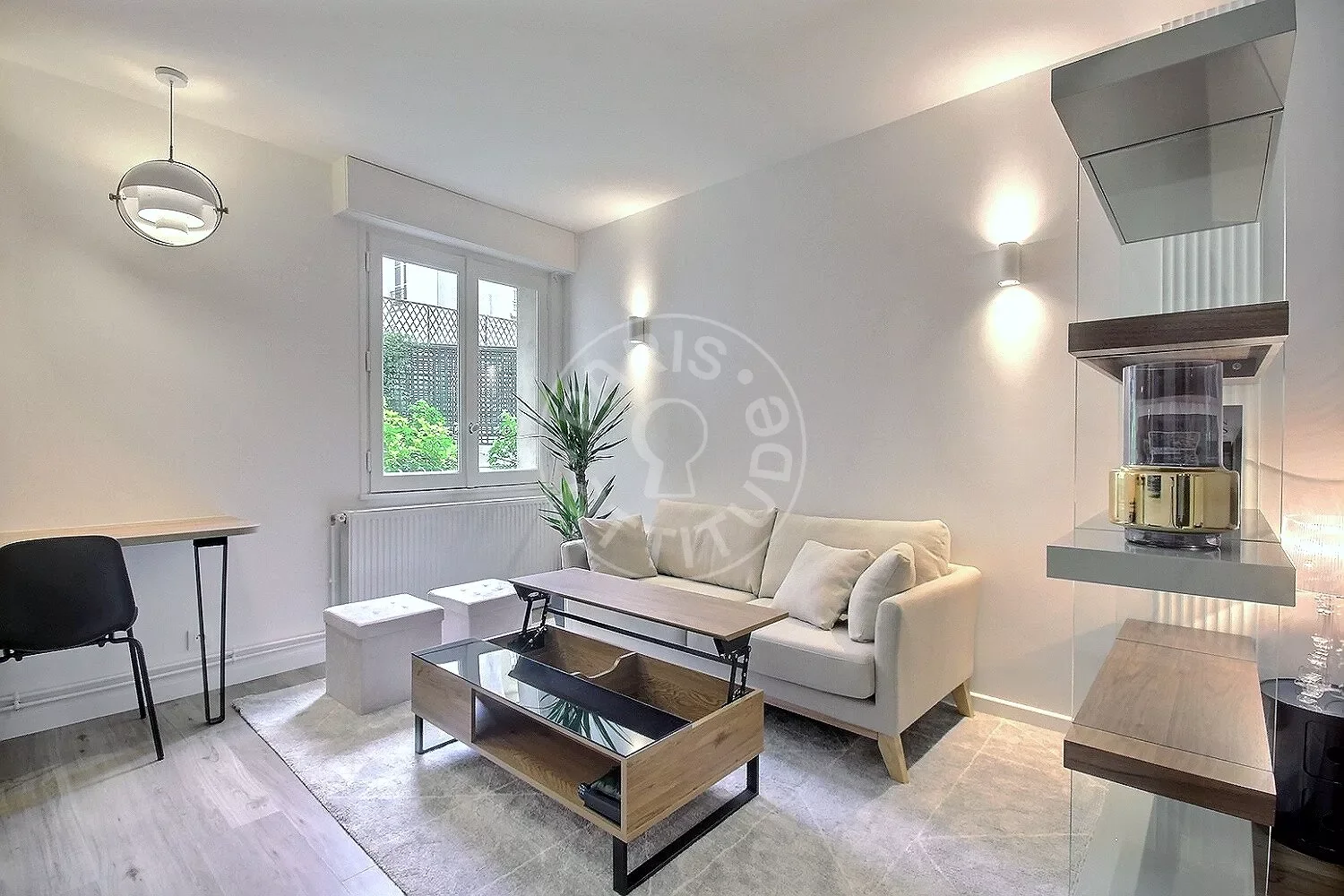 Flat Rue des Haudriettes in Paris