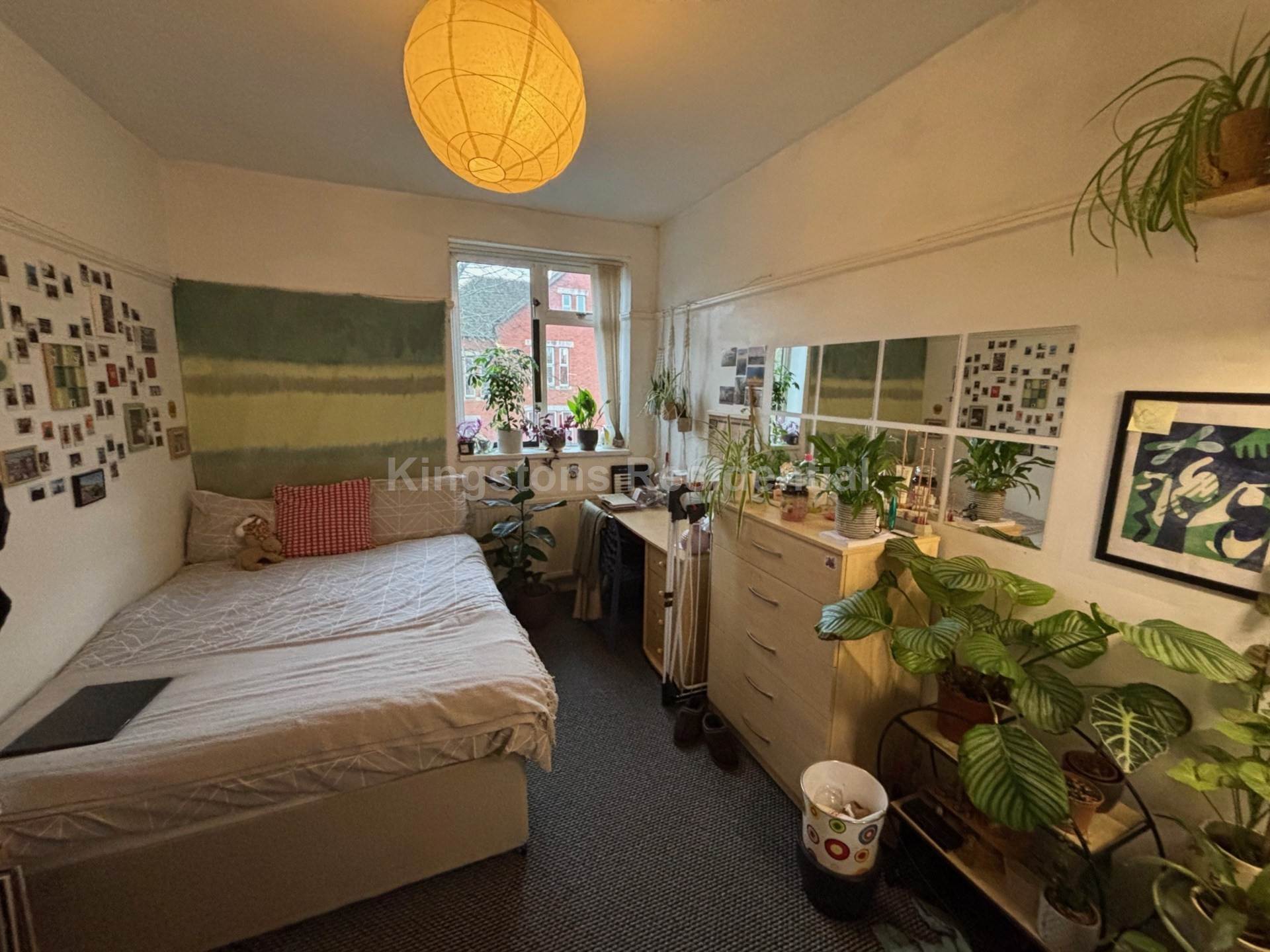 Room Senghennydd Road in Cardiff