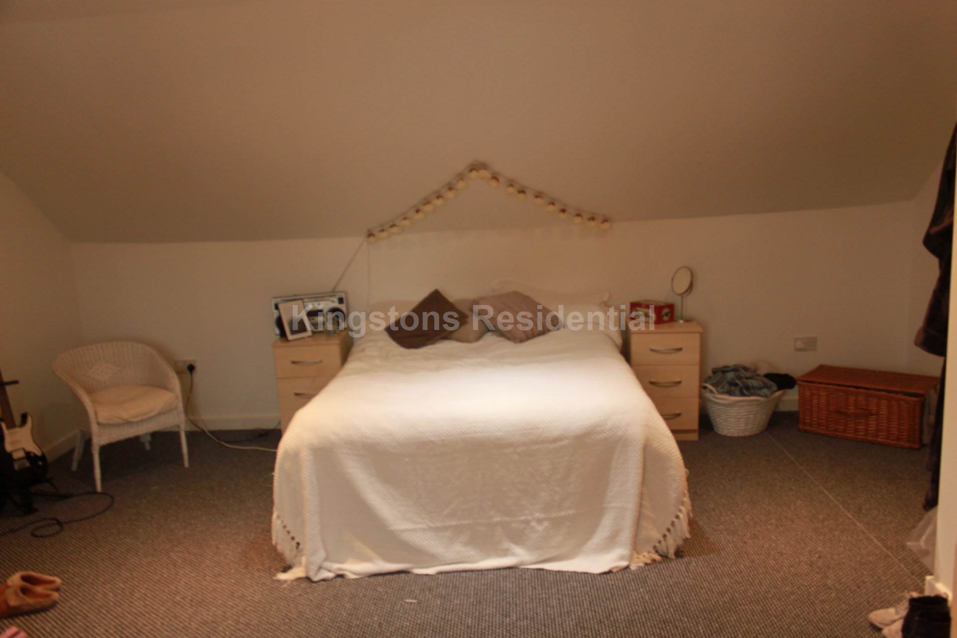 Room Senghennydd Road in Cardiff