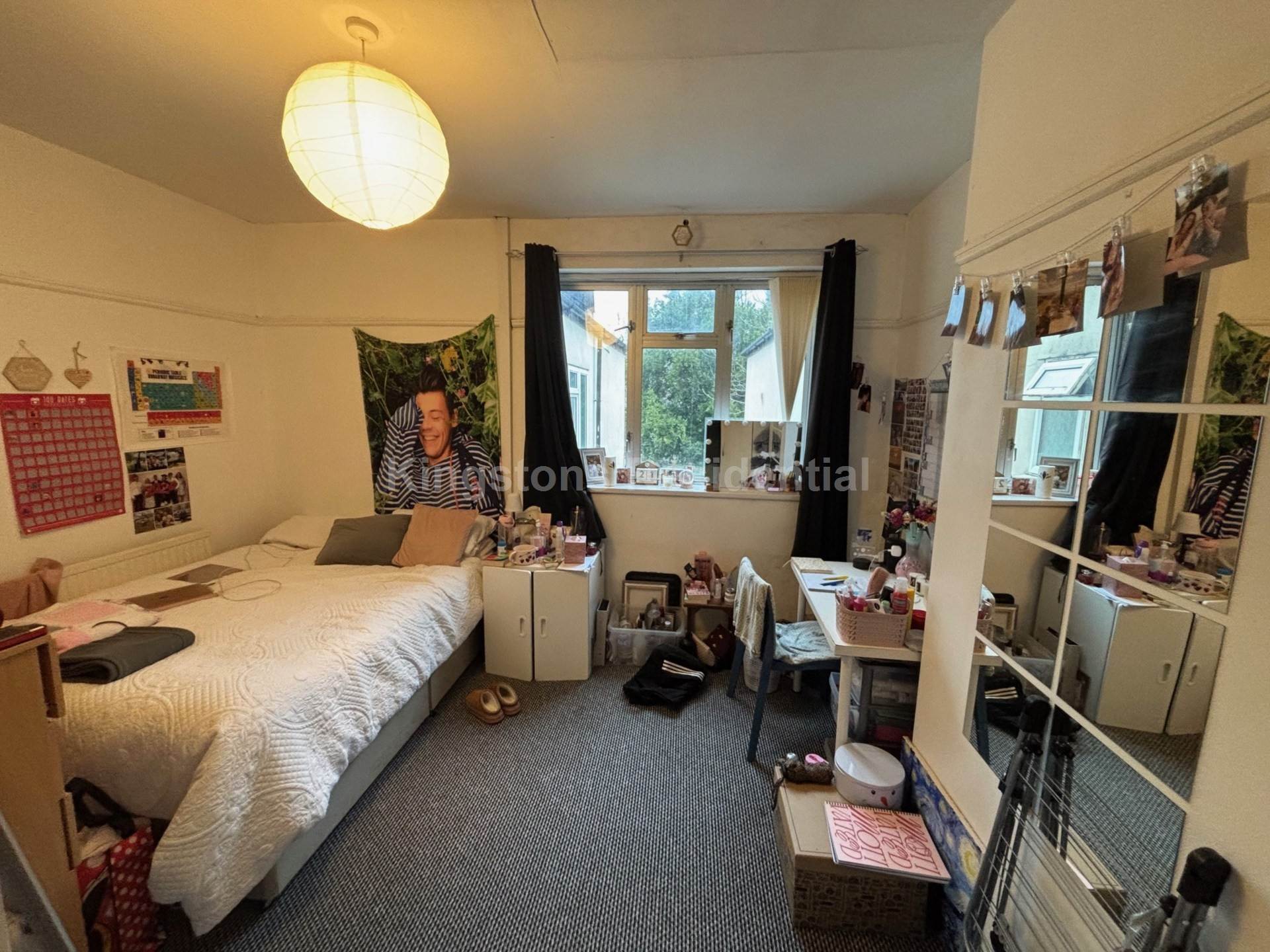 Room Senghennydd Road in Cardiff