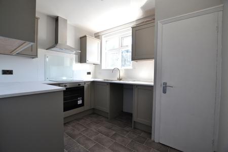 Flat Haselbury Road in Greater London