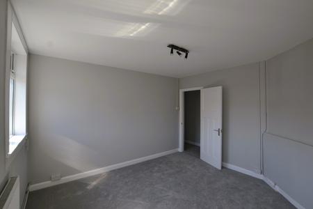 Flat Haselbury Road in Greater London