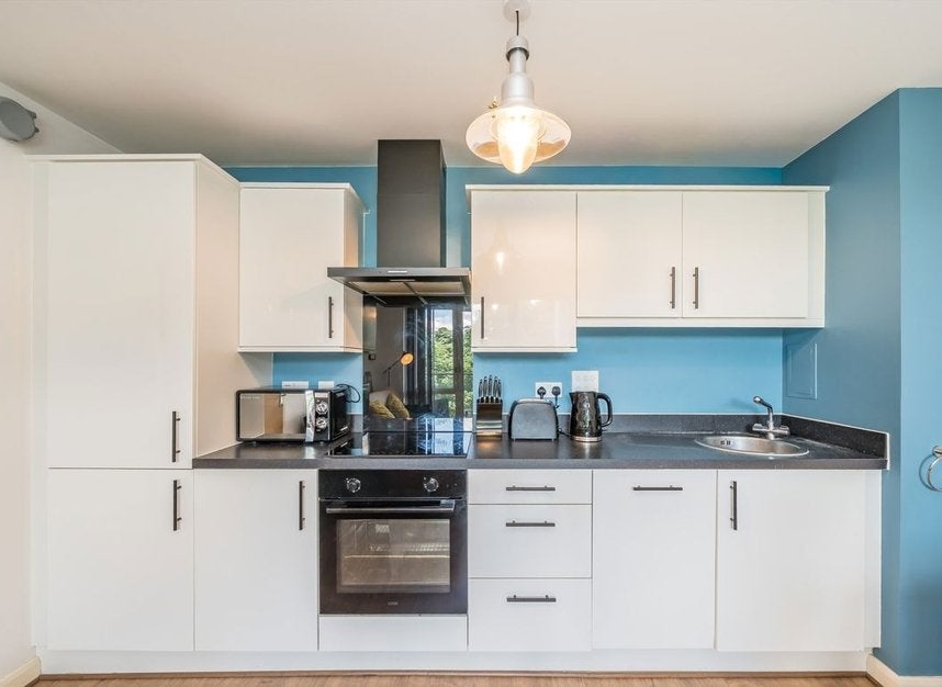 Flat Great West Road in Greater London