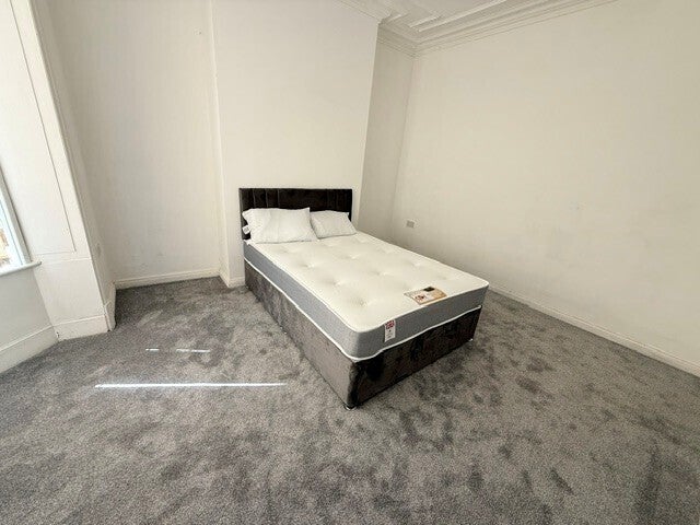 Room Walthall Street in Crewe