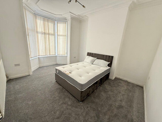 Room Walthall Street in Crewe