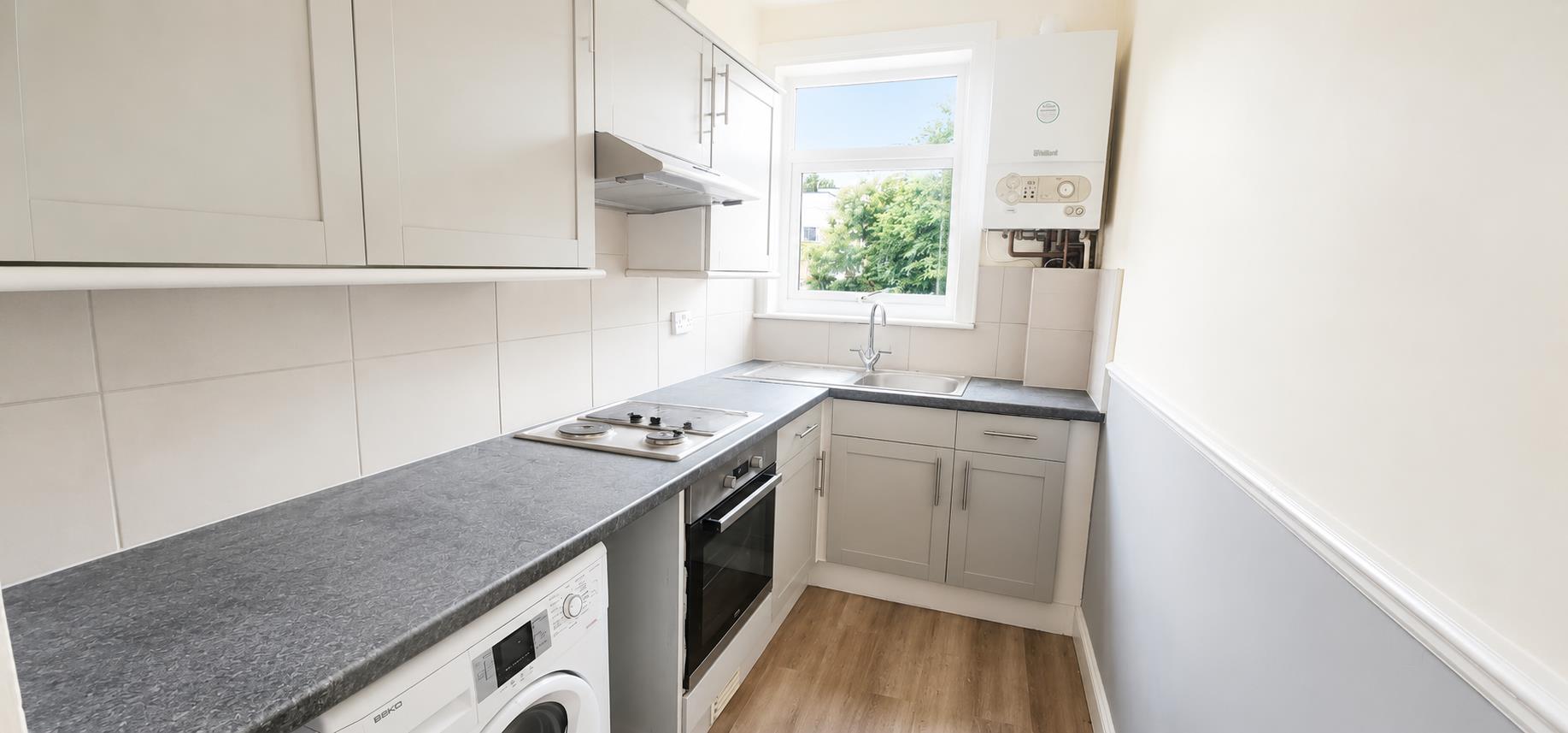 Flat Woolstone Road in Greater London