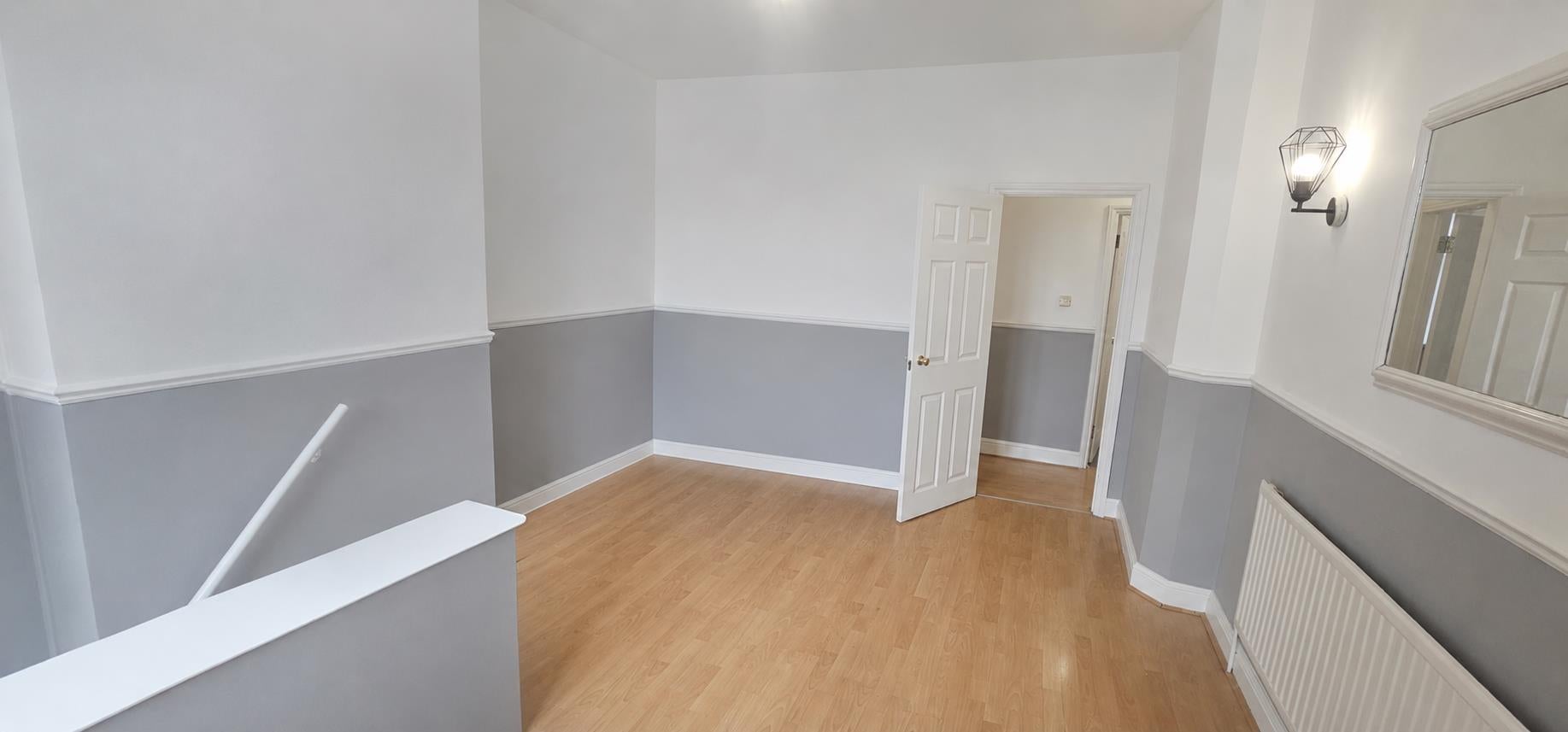 Flat Woolstone Road in Greater London