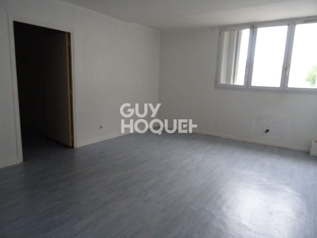 Flat Rue Auguste Houzeau in Elbeuf