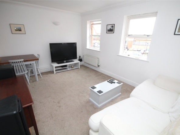 Flat Godwin Court in Swindon